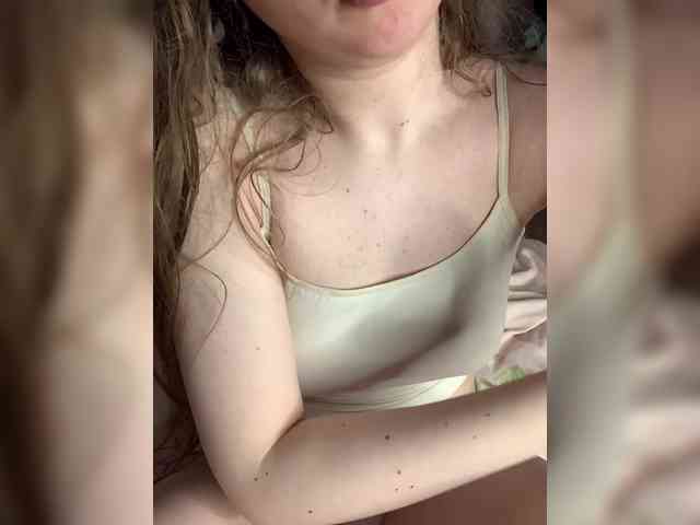 yana_top_queen webcam