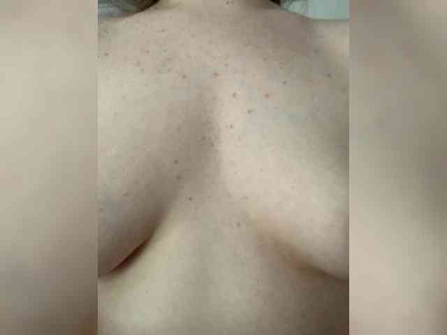 yana_top_queen webcam