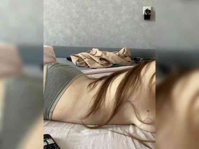 yana_top_queen webcam