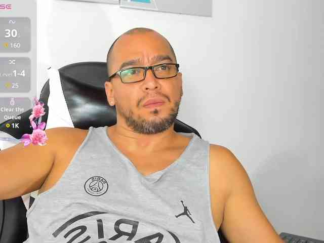 ArthurEvanss Live Webcam on BongaCams