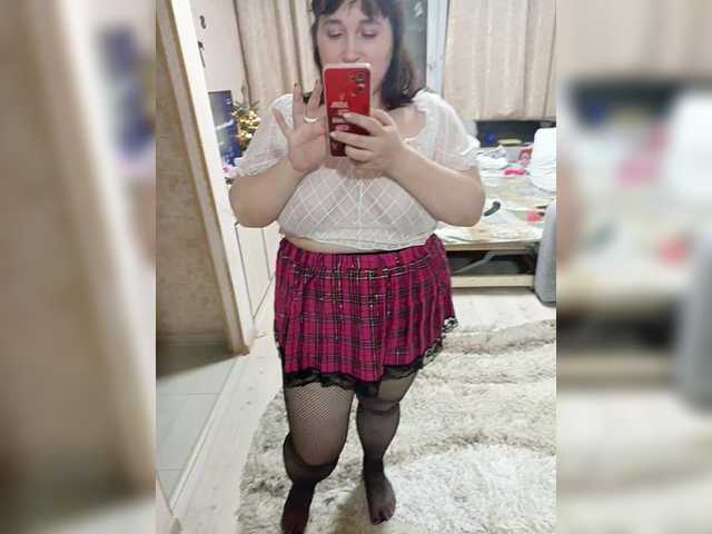 Lyubov96q's BongaCams show and profile