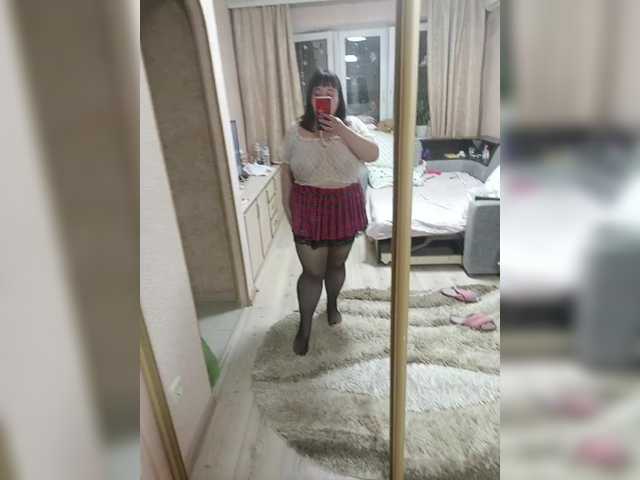 Lyubov96q's BongaCams show and profile