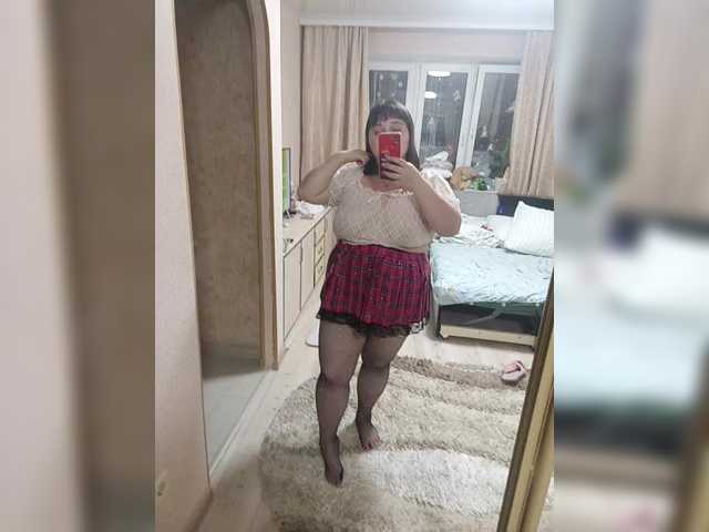 Lyubov96q's BongaCams show and profile