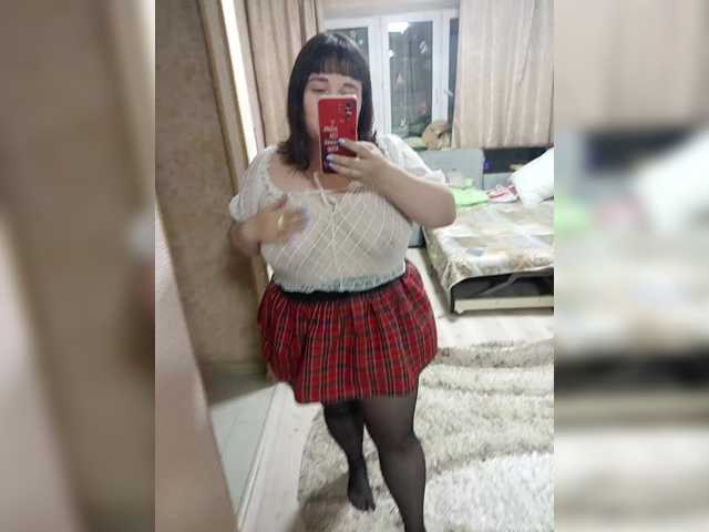 Lyubov96q's BongaCams show and profile