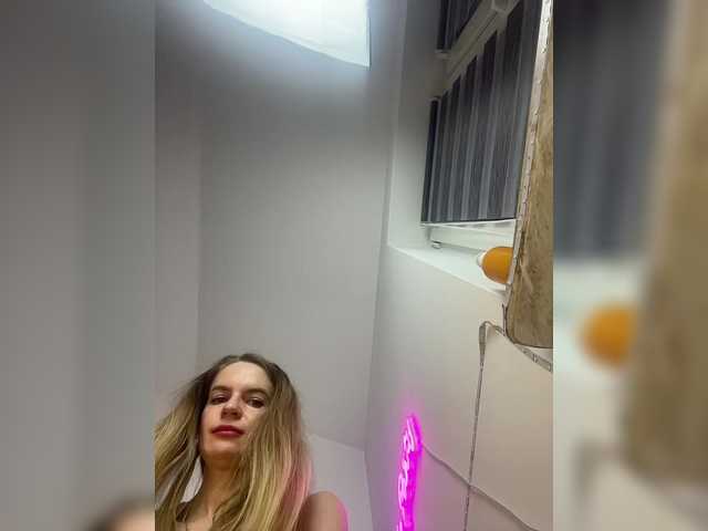 Zoluszka's BongaCams show and profile