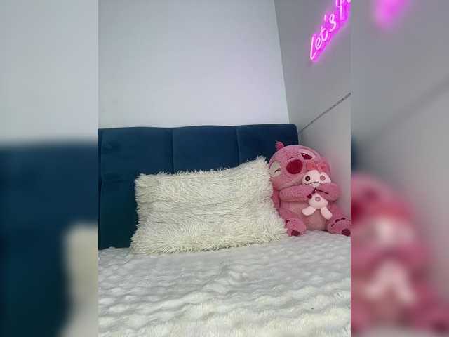 Zoluszka's BongaCams show and profile