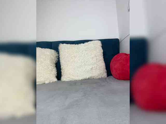 Mystique_Rose webcam