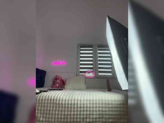 Mystique_Rose webcam