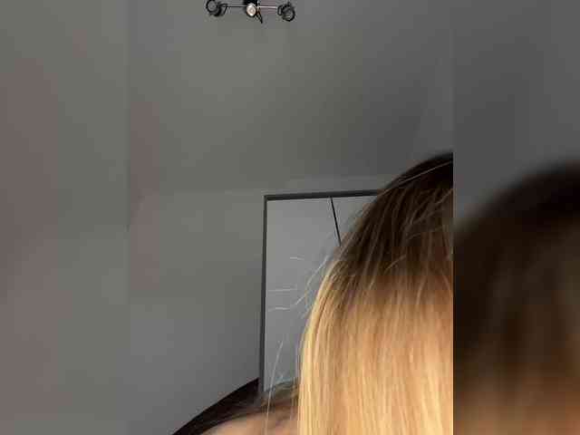 Mystique_Rose webcam