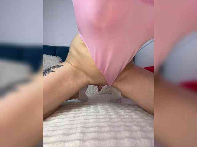 Mystique_Rose webcam