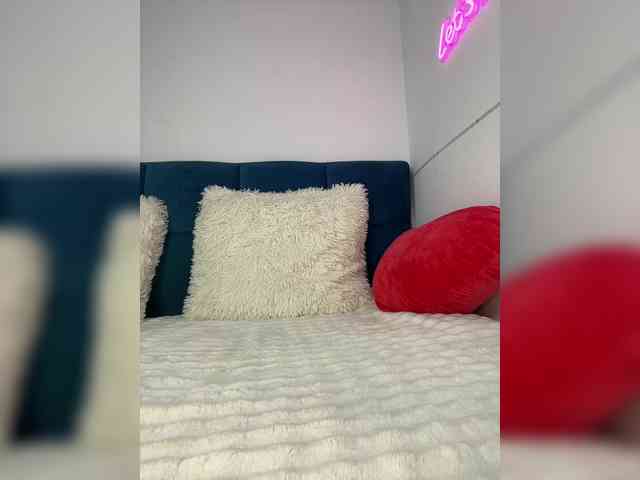 Mystique_Rose webcam