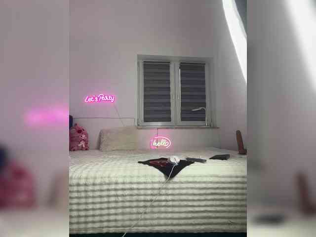 Mystique_Rose webcam