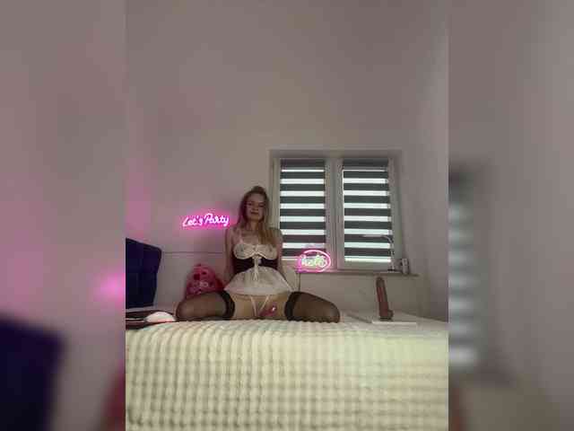 Mystique_Rose webcam