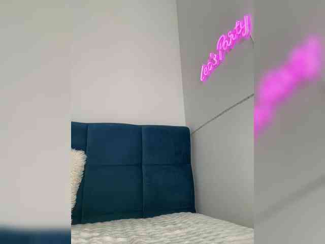 Mystique_Rose webcam