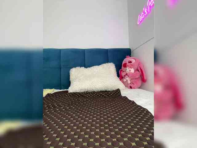 Mystique_Rose webcam