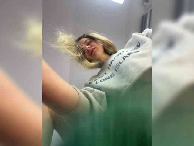 Mystique_Rose webcam