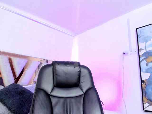 Danna-Ramirez webcam