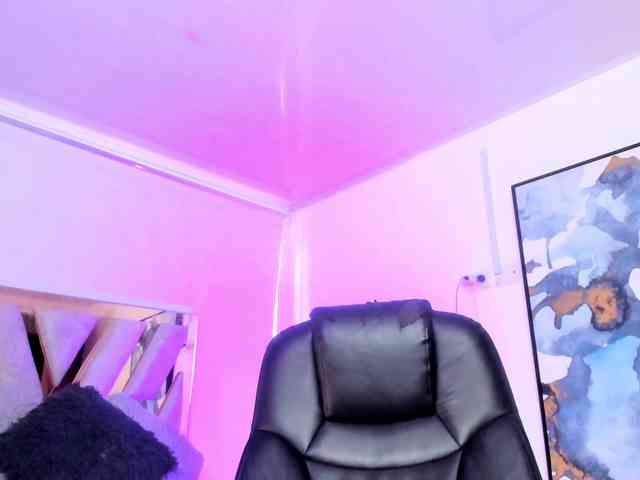 Danna-Ramirez webcam