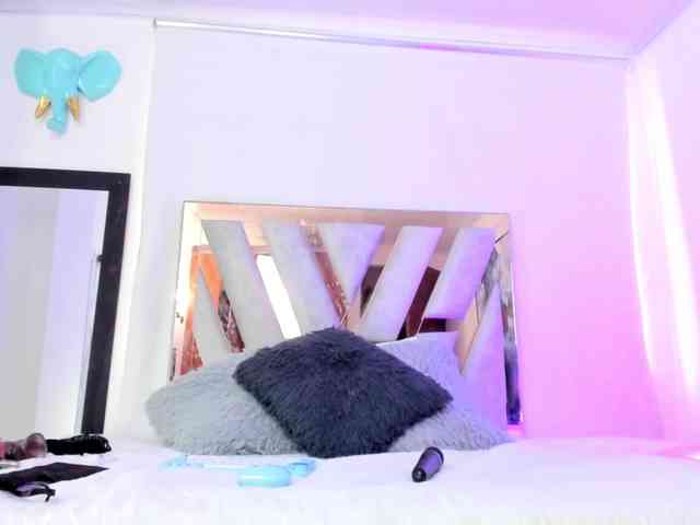 Danna-Ramirez webcam