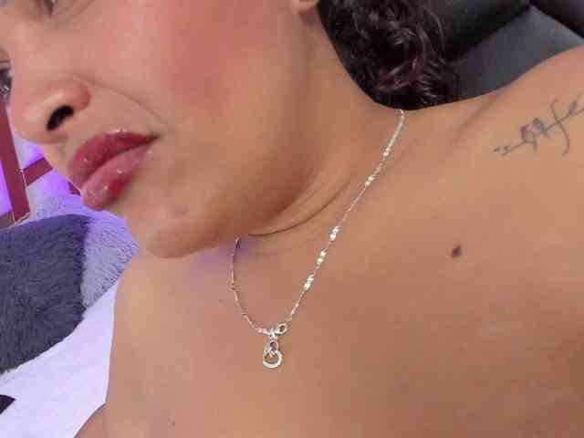 Danna-Ramirez webcam