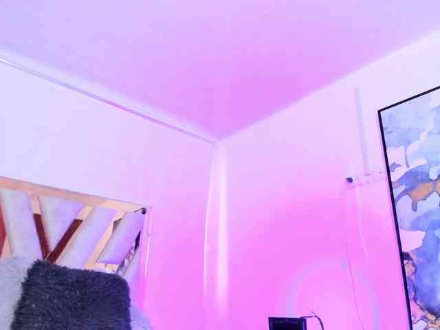 Danna-Ramirez webcam