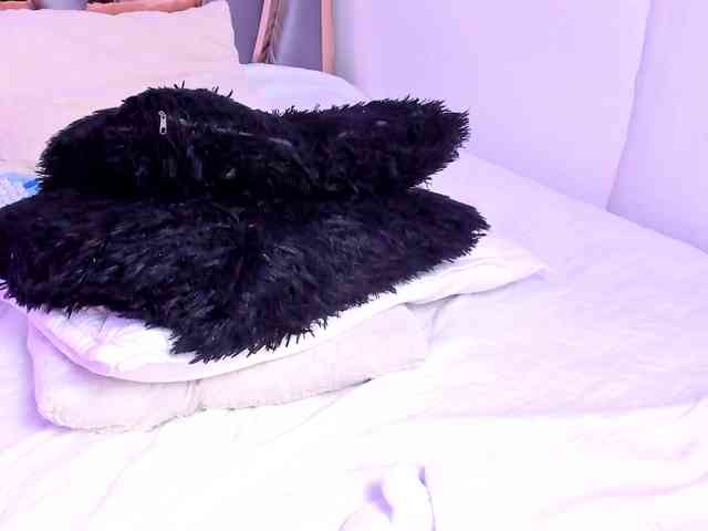 Danna-Ramirez webcam