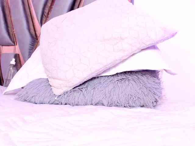 Danna-Ramirez webcam