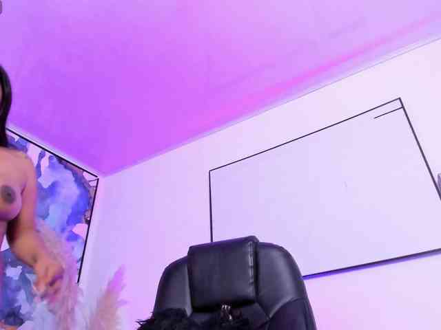 Danna-Ramirez webcam