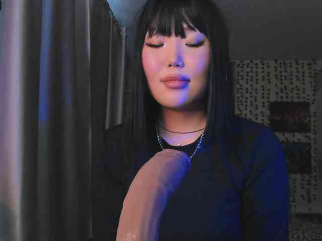 yvetteop webcam