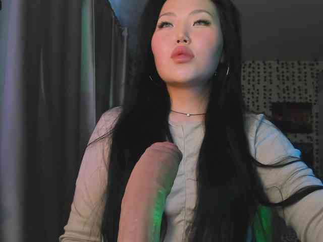 yvetteop webcam