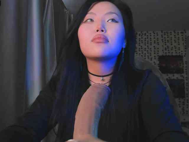 yvetteop webcam
