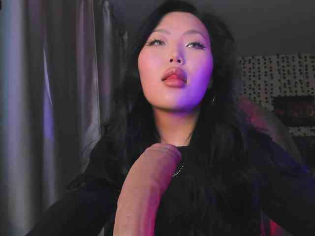 yvetteop webcam
