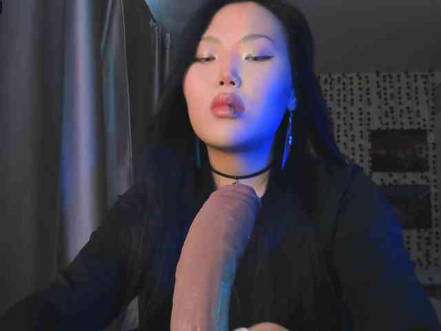 yvetteop webcam