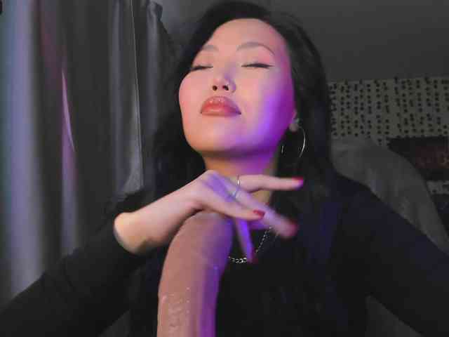 yvetteop webcam