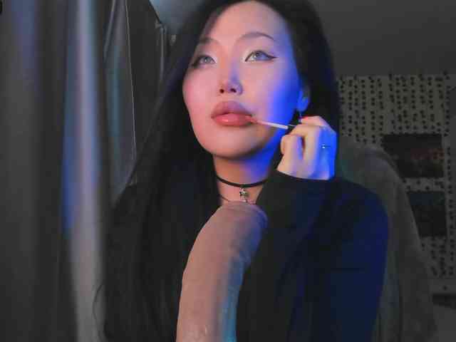 yvetteop webcam
