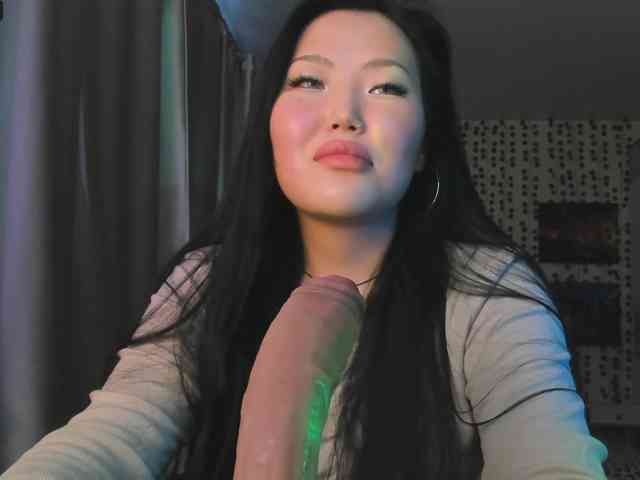 yvetteop webcam