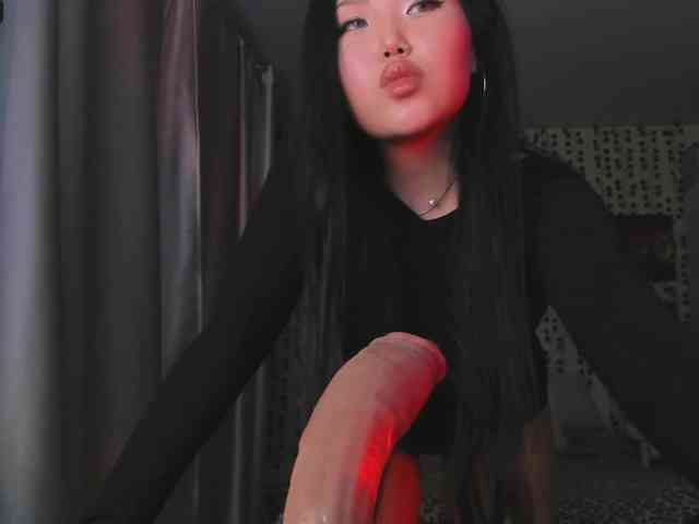 yvetteop webcam