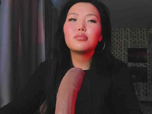 yvetteop webcam