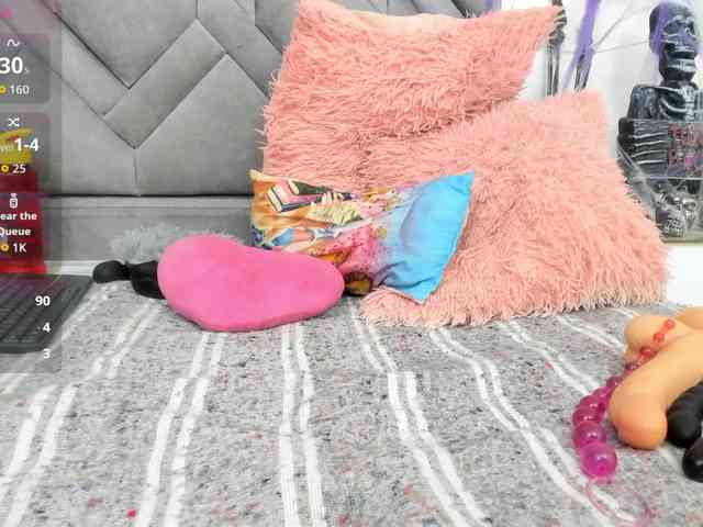 alicee-18 Live Webcam on BongaCams