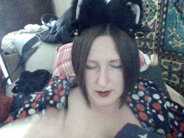 AllaSowinskaya's BongaCams show and profile