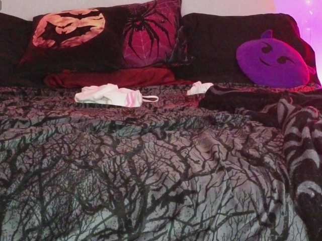 Devilsbride's BongaCams show and profile