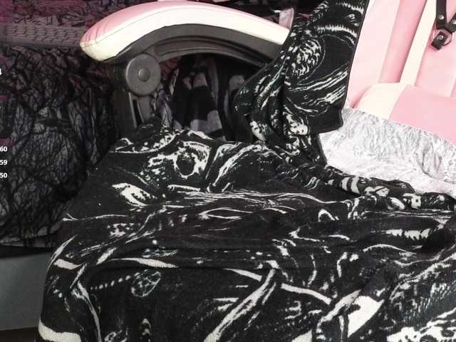 Devilsbride's BongaCams show and profile