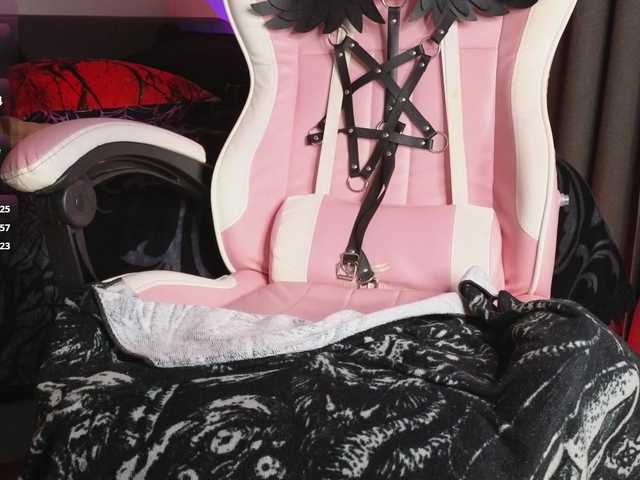 Devilsbride's BongaCams show and profile