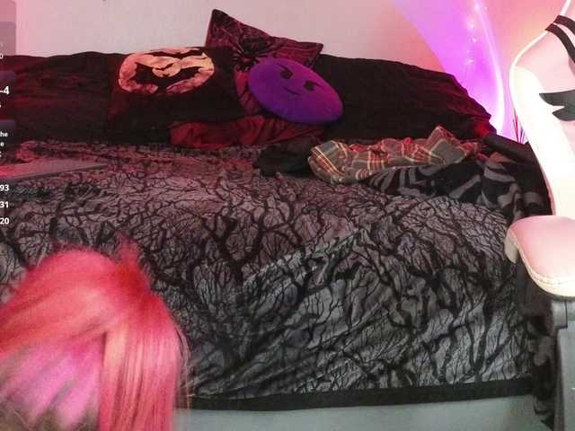 Devilsbride's BongaCams show and profile