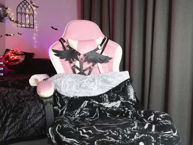 Devilsbride's BongaCams show and profile