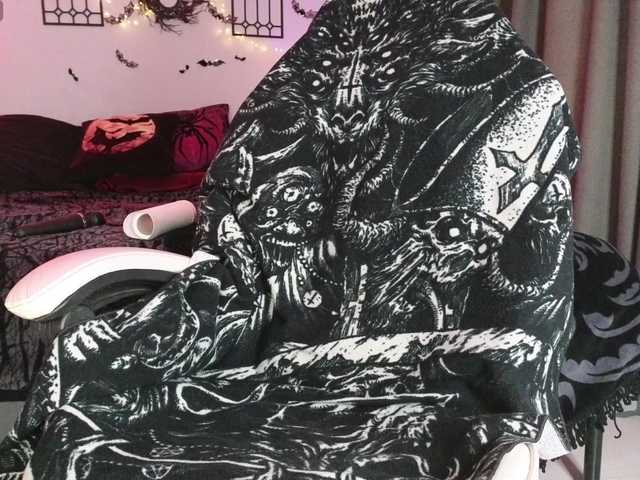 Devilsbride's BongaCams show and profile