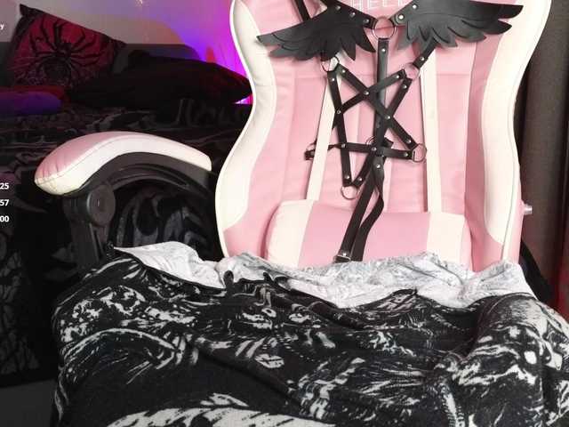 Devilsbride's BongaCams show and profile