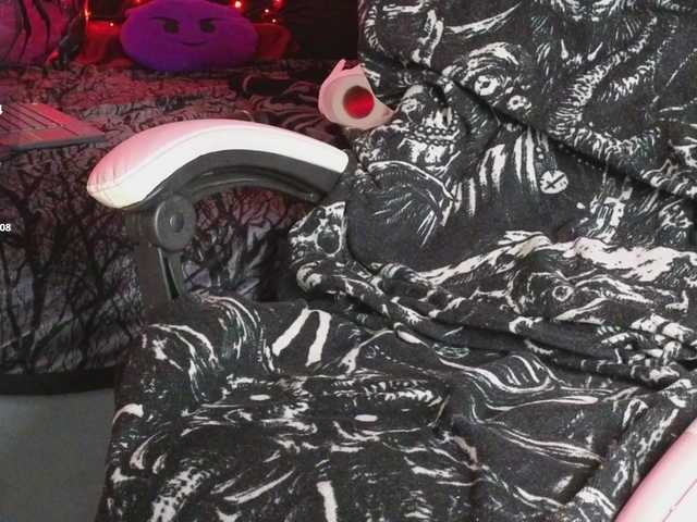 Devilsbride's BongaCams show and profile