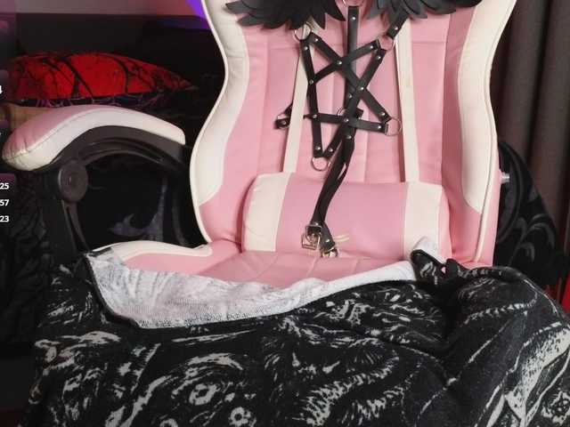 Devilsbride's BongaCams show and profile