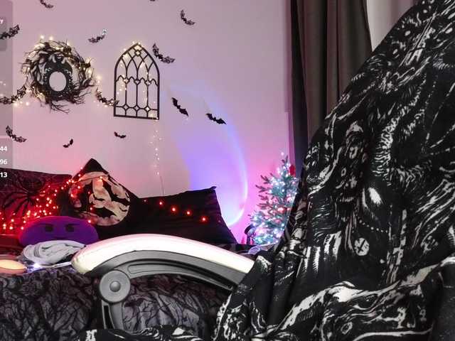 Devilsbride's BongaCams show and profile